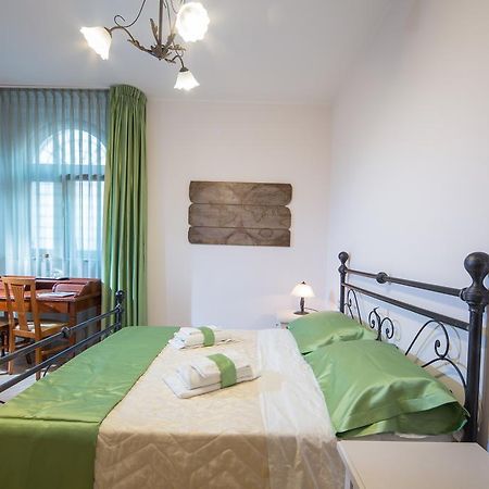 B&B Casa Cavour 圣贝内代托-德尔特龙托 外观 照片